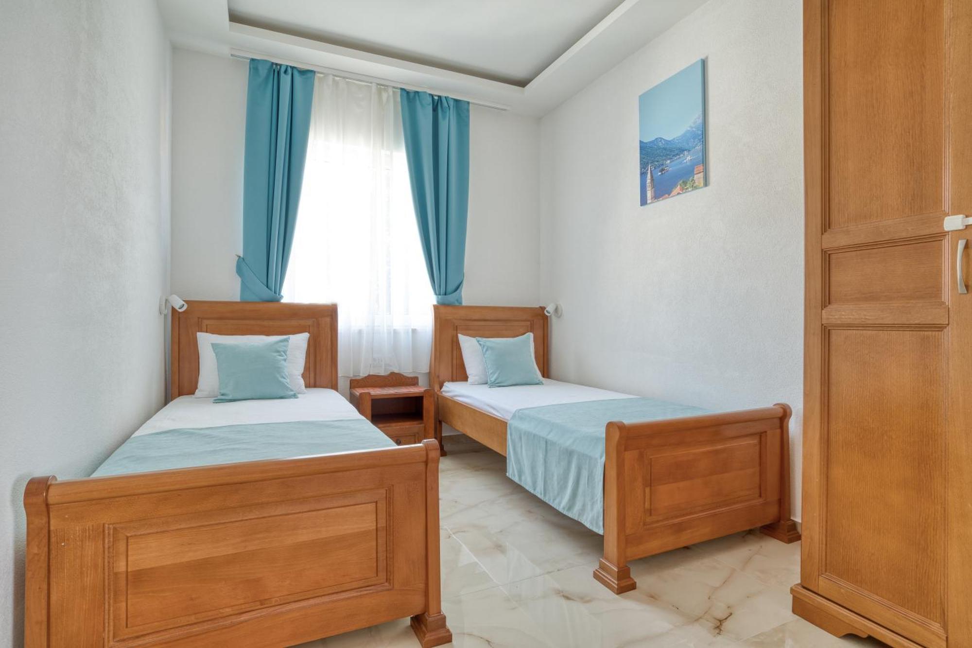 Apartments Ljubica Herceg Novi Exterior foto